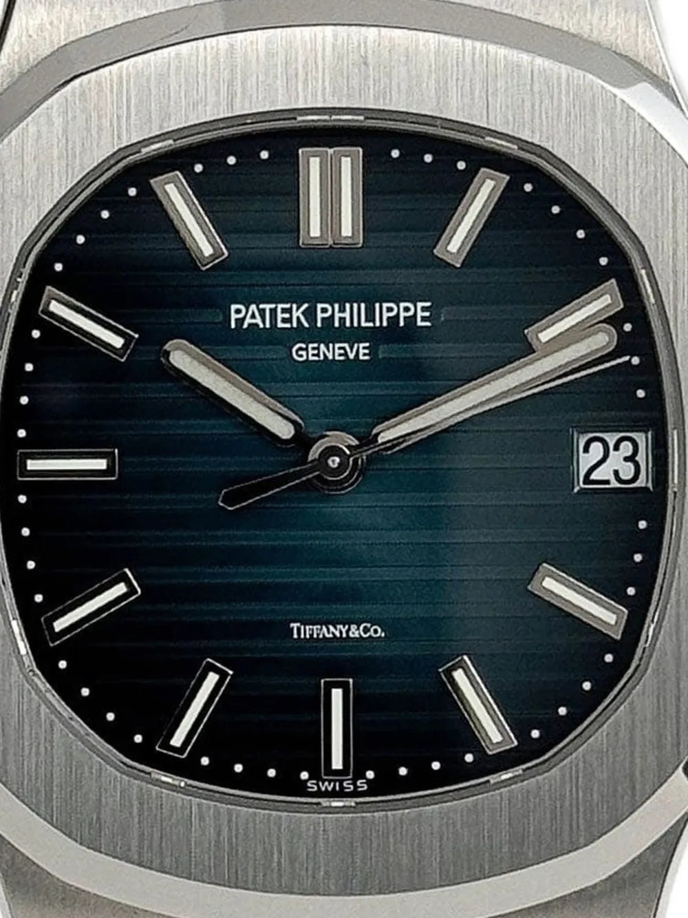 Patek Philippe Nautilus 40mm watch (SM)